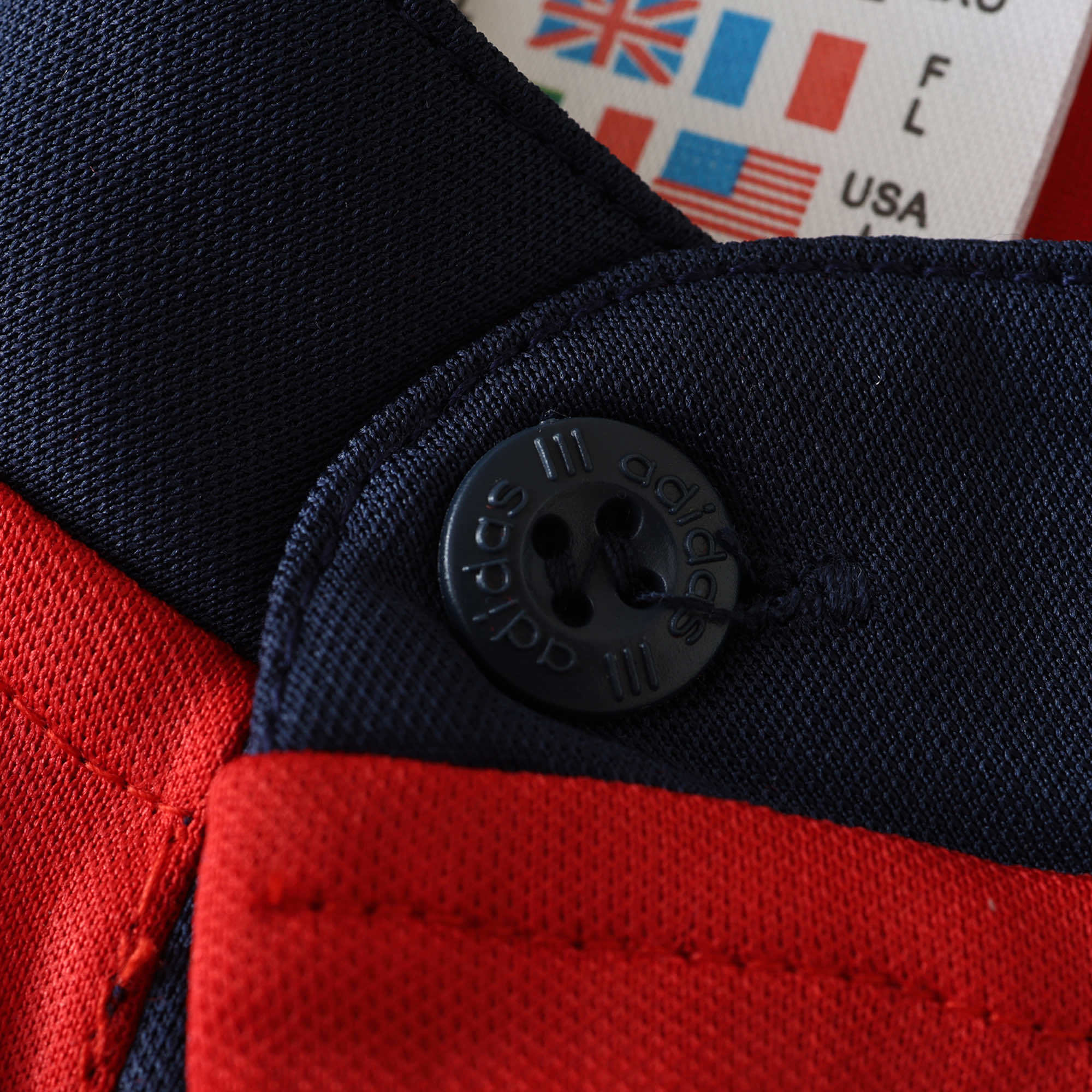 Spain 1996 Retro Home Shirt - View 9
