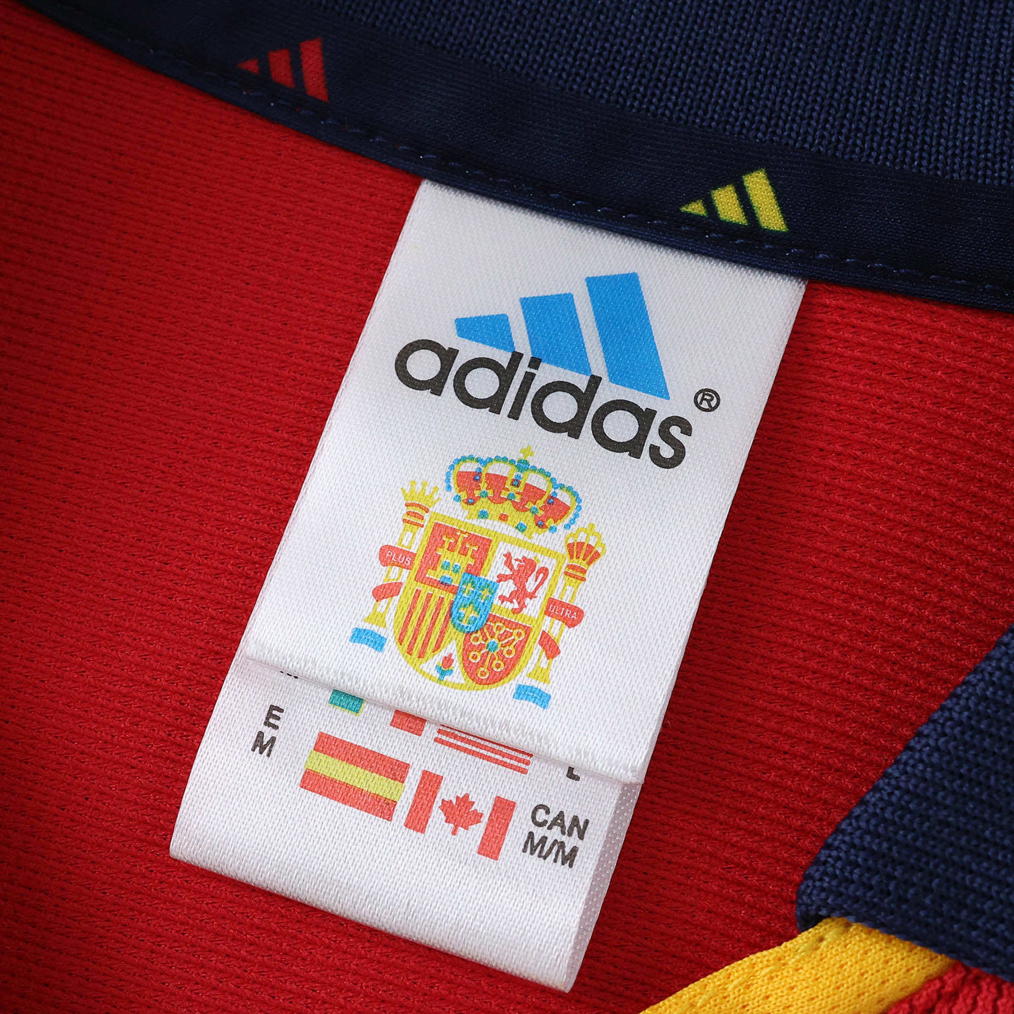 Spain 2000 Retro Home Shirt - View 7