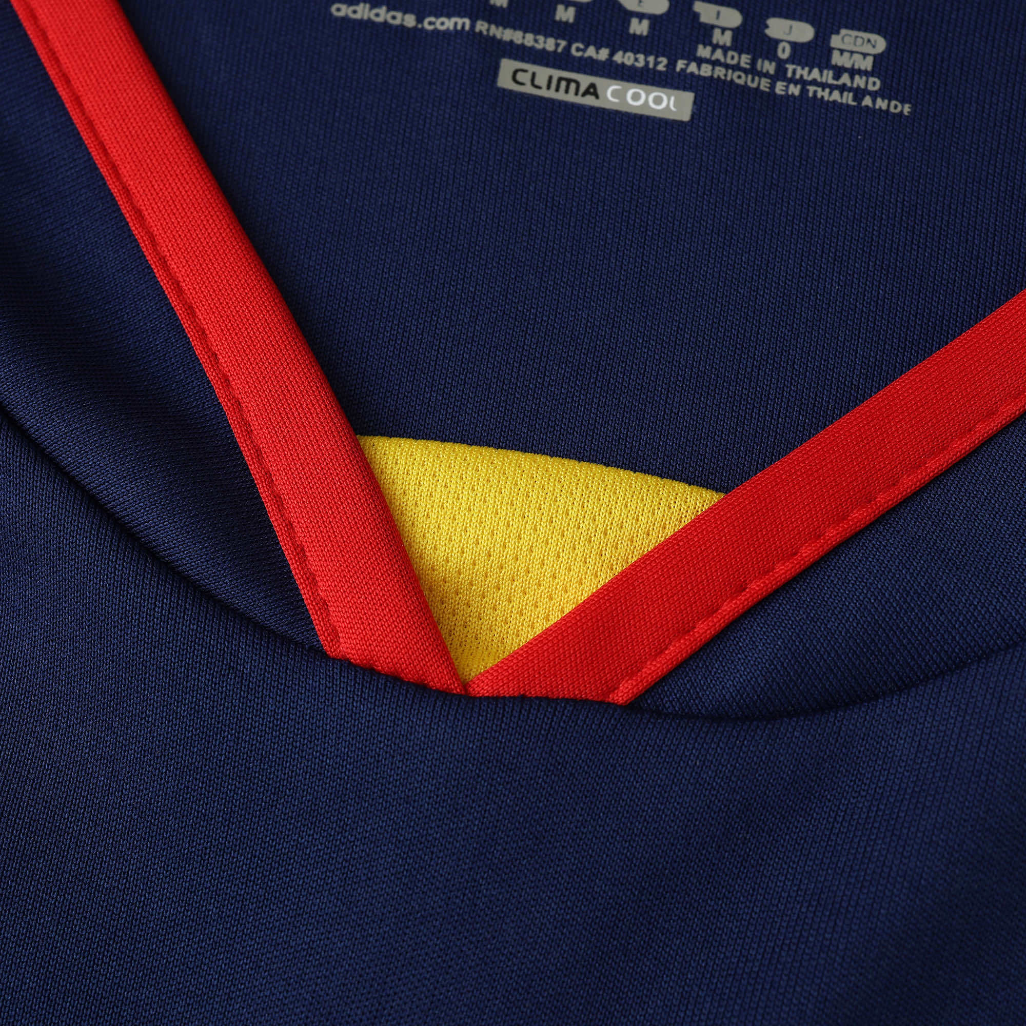 Spain 2010 Retro Away Shirt - View 7