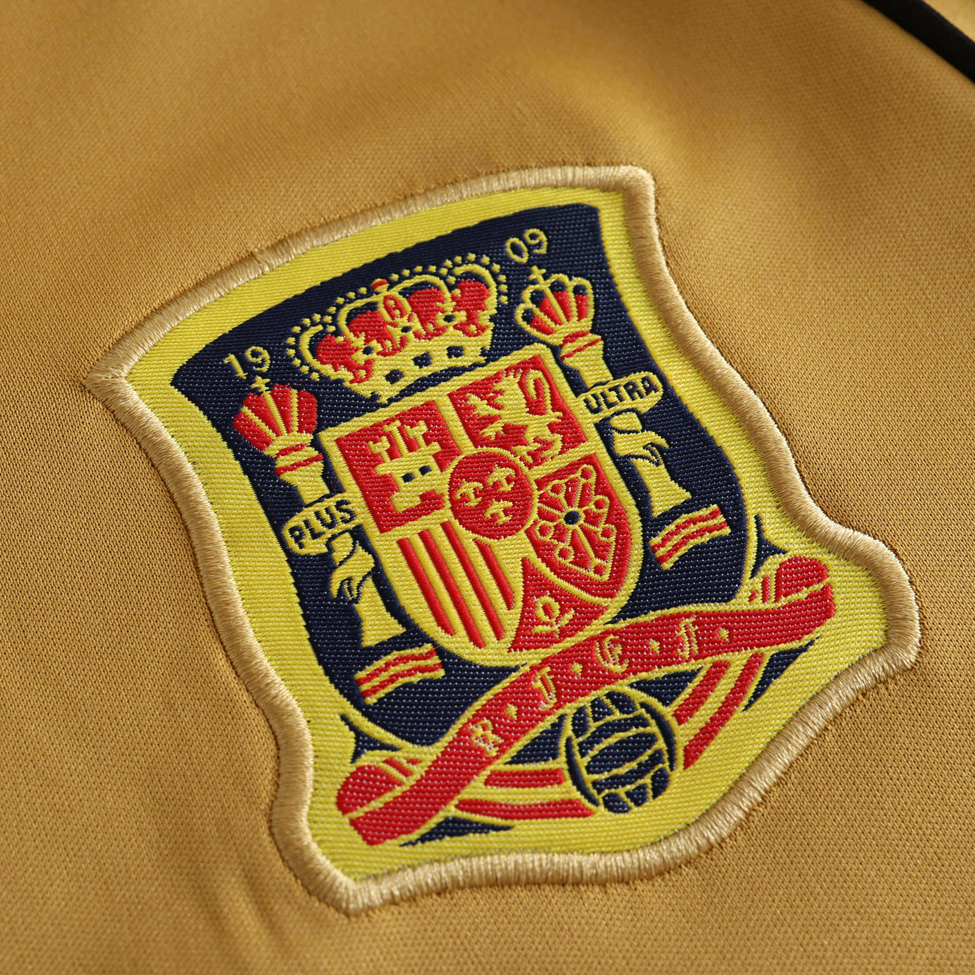 Spain 2008 Retro Away Shirt - View 4