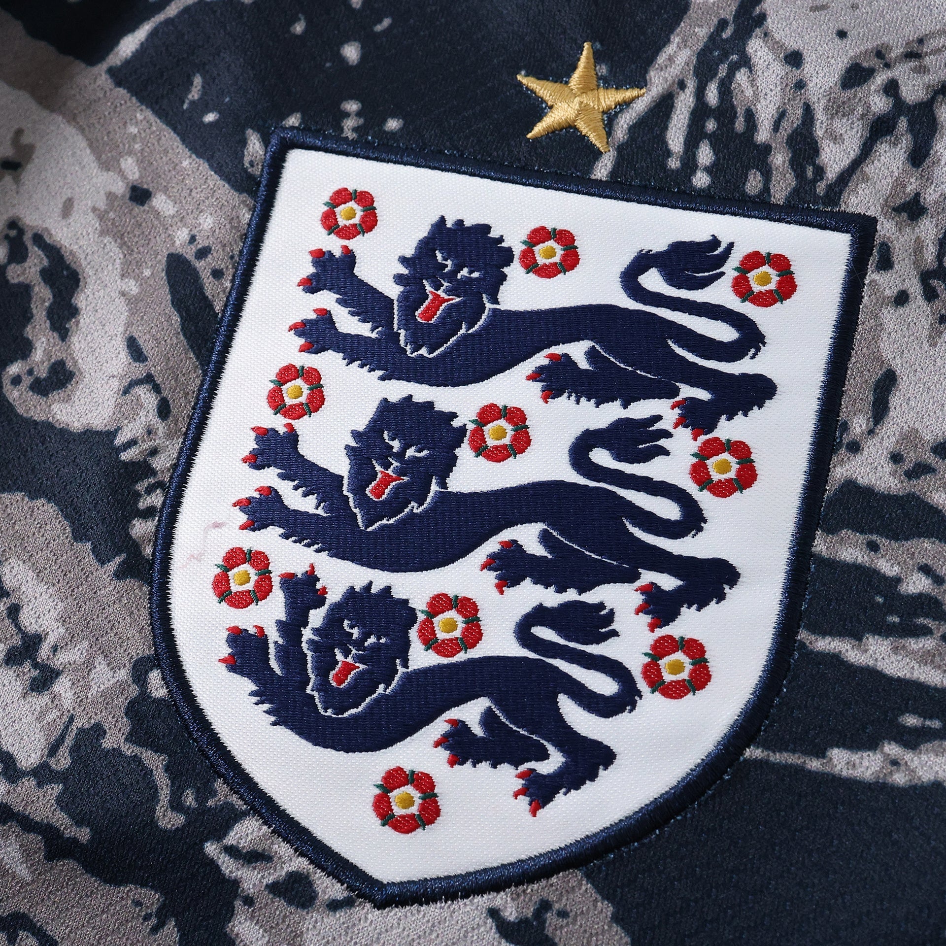 England Top 26/27 Training Shirt - View 5