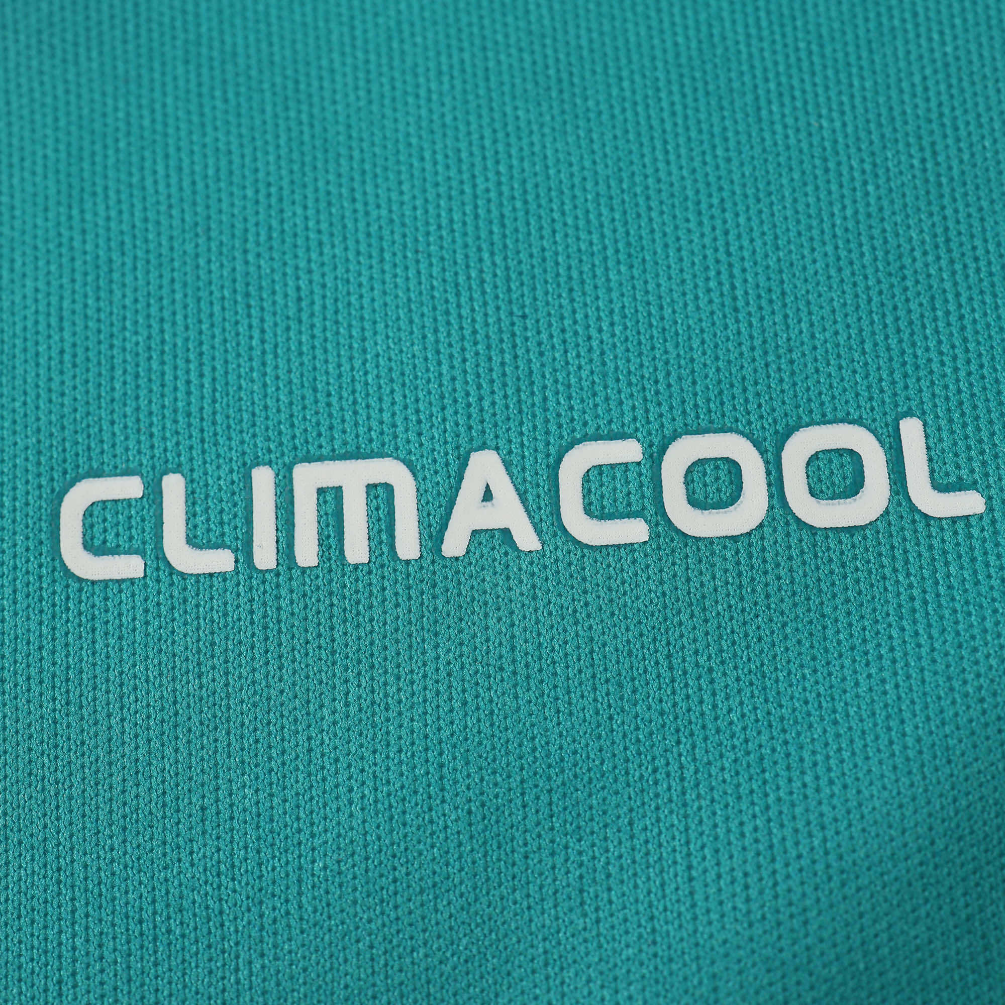 Spain 2010 Retro Goalkeeper Shirt - View 8