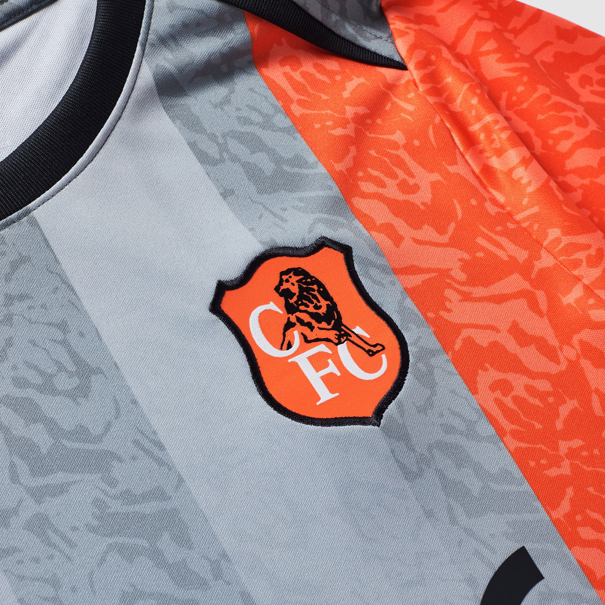 25/26 Pre-Match Throwback Training Shirt - View 3