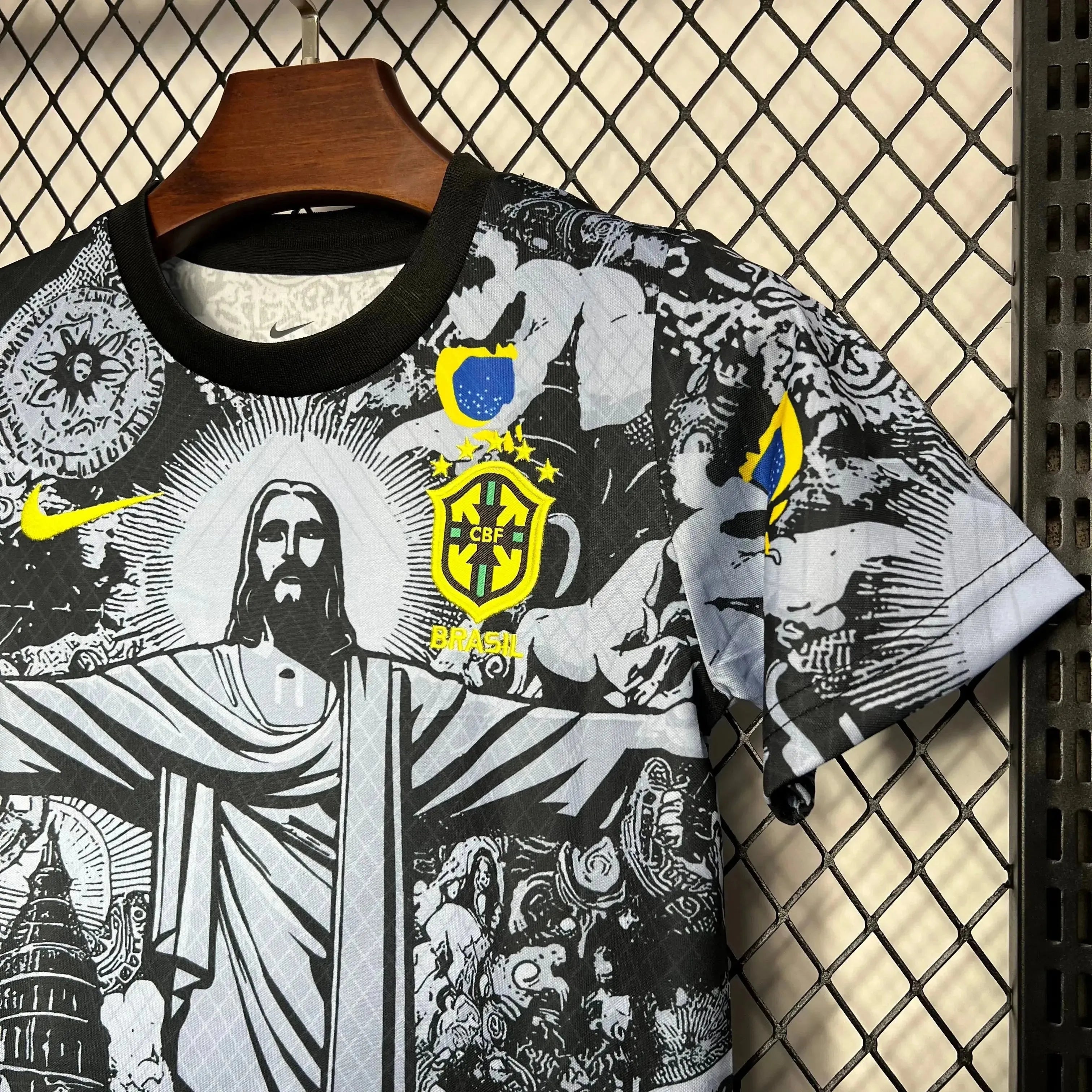 Camisa Brasil Edição Especial Cristo Redentor 24/25 - Torcedor - View 4