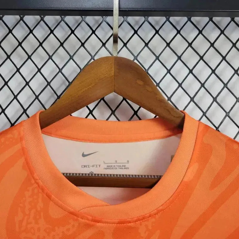 England 24/25 Goalkeeper Shirt - View 10