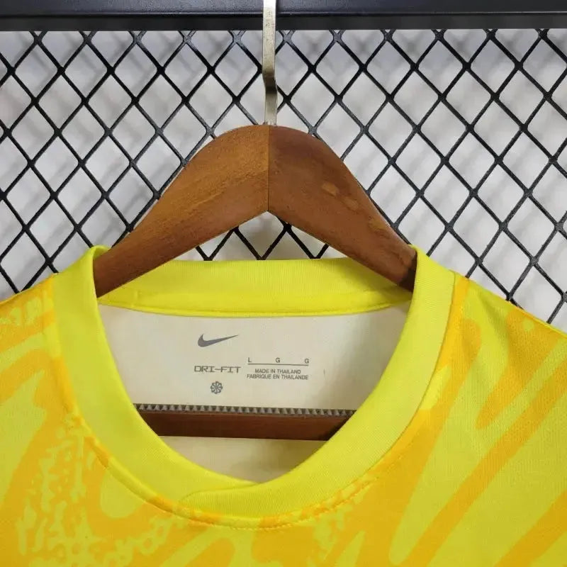 France 24/25 Goalkeeper Shirt - View 9