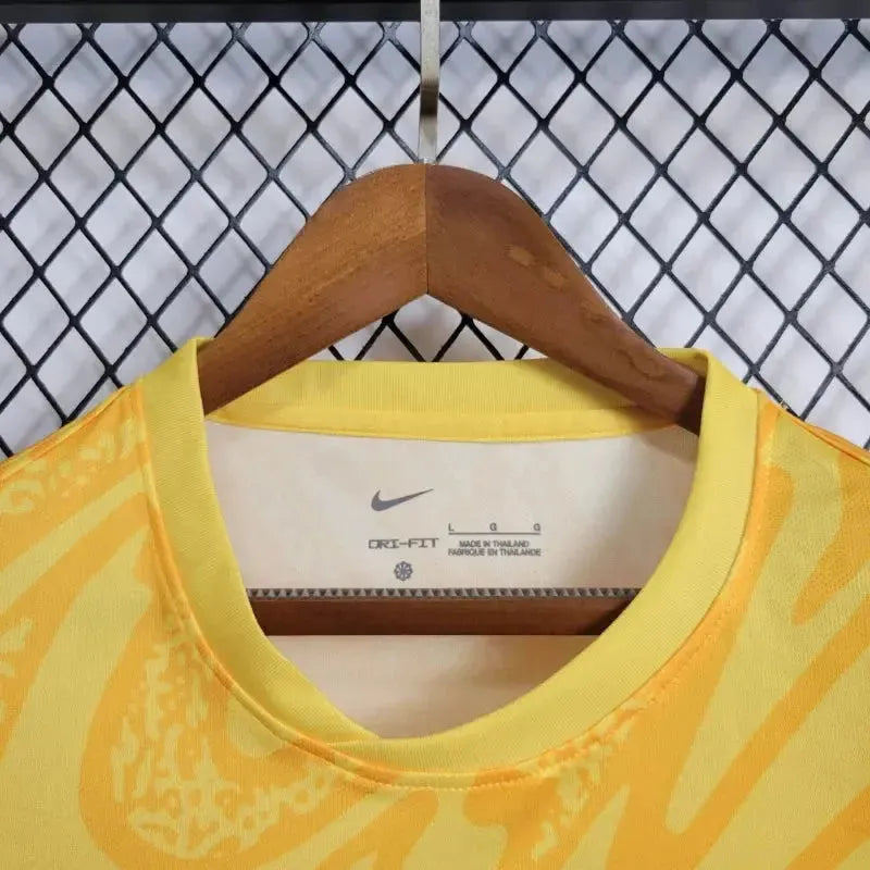 Portugal 24/25 Goalkeeper Shirt - View 9