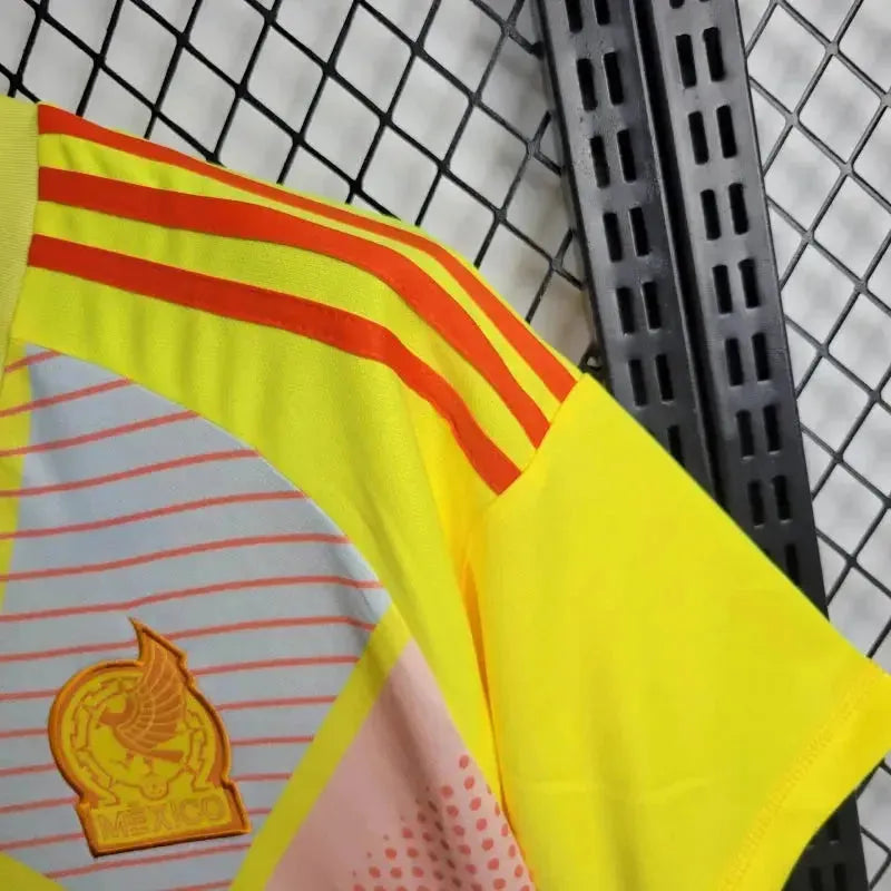 Mexico 24/25 Goalkeeper Shirt - View 7
