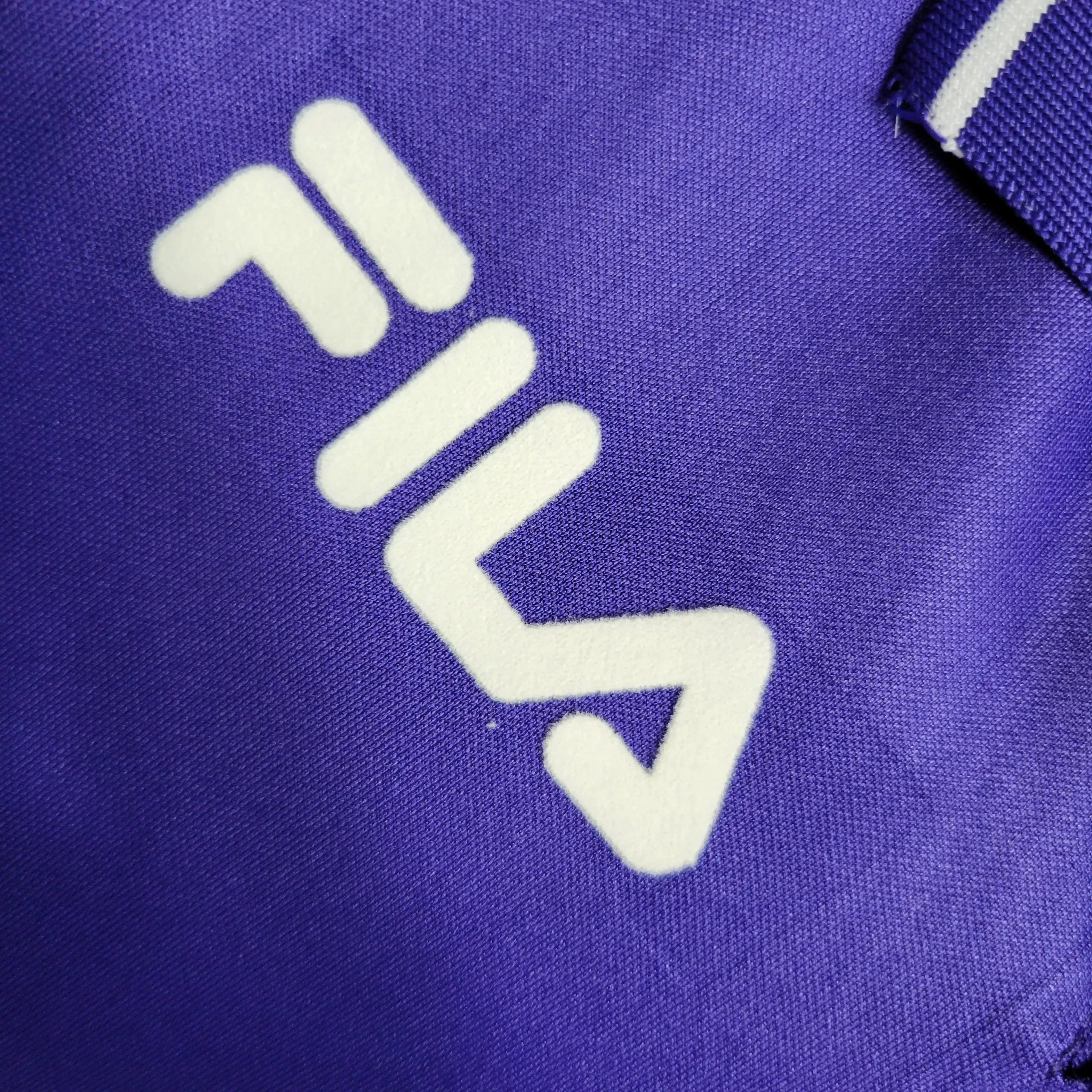 Viola 98/99 Retro Home Shirt - View 6