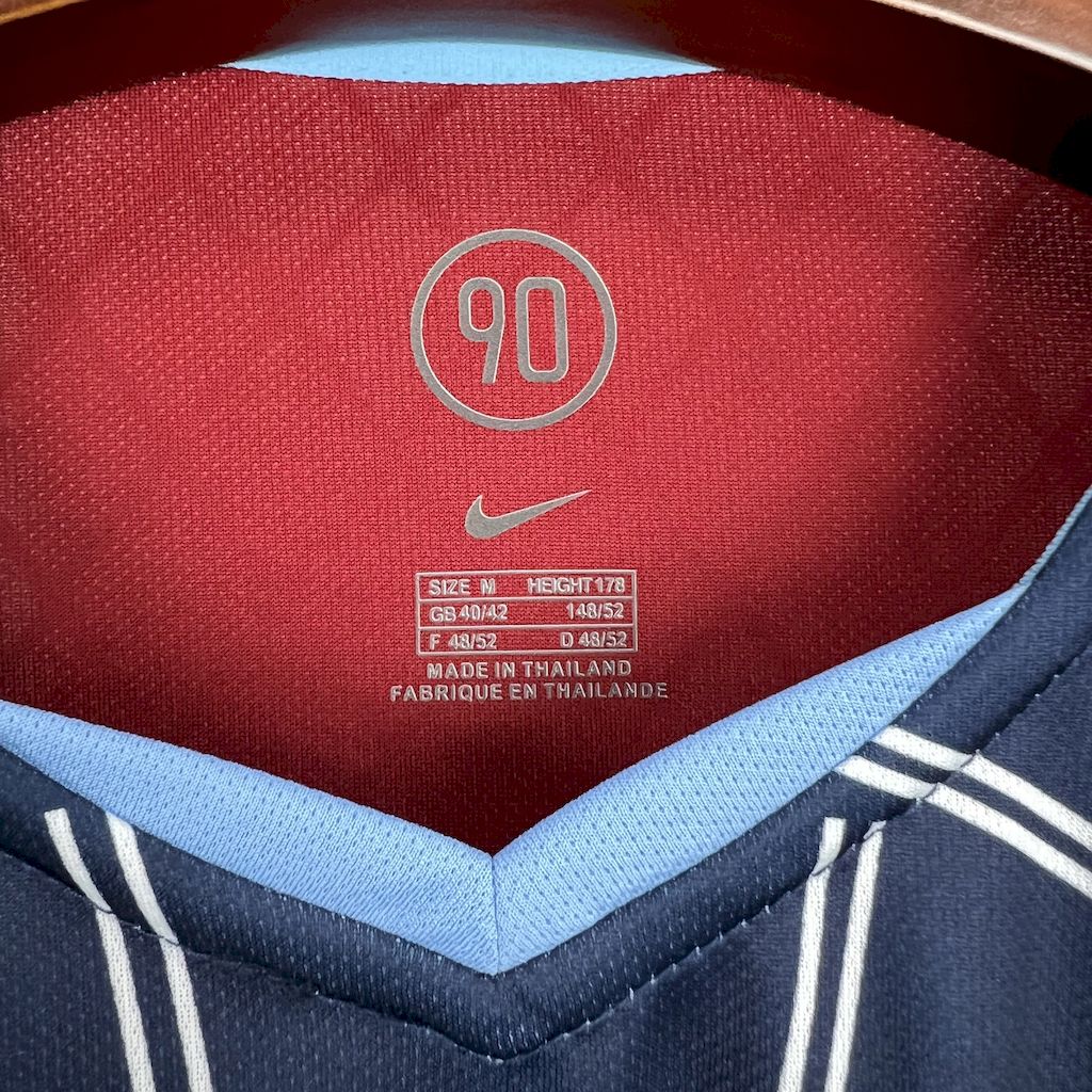 X Hero 2 2004/05 Retro Away Shirt