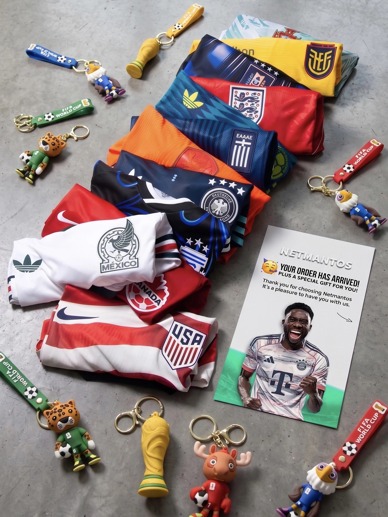 What lands at your door: jersey, thank-you card and Netmantos keychain