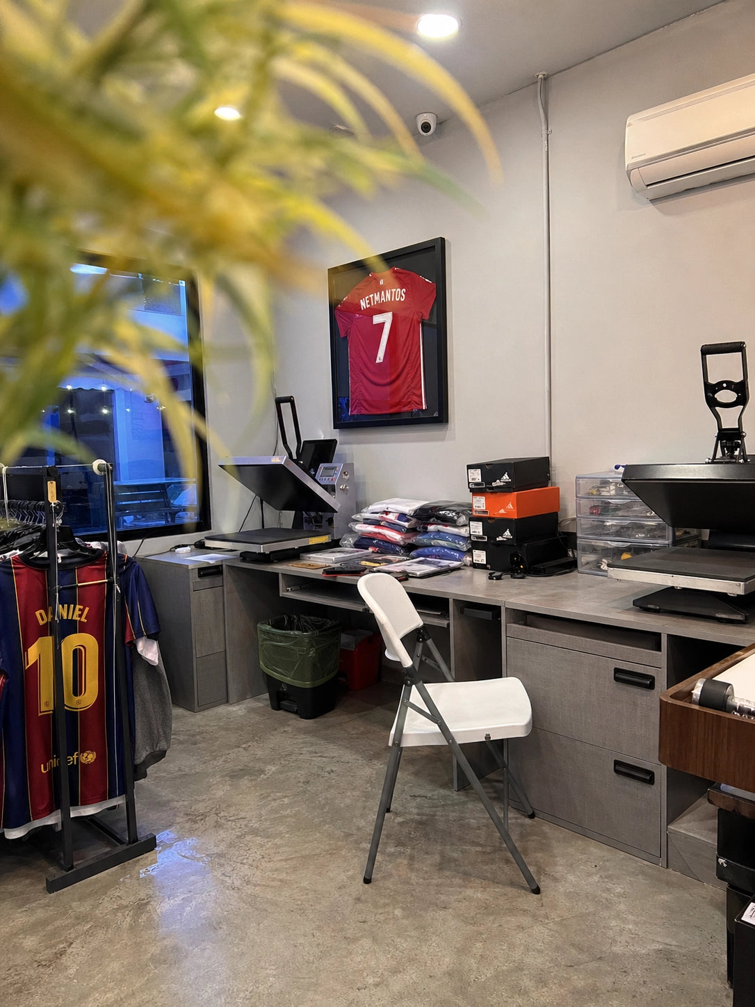 Inside the Netmantos workspace where every order begins
