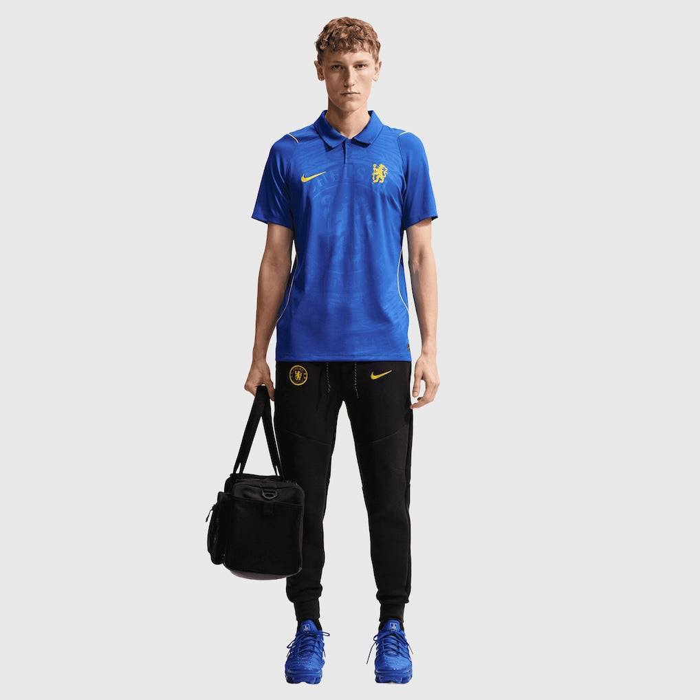 Home 26/27 Men's Shirt - Model Front