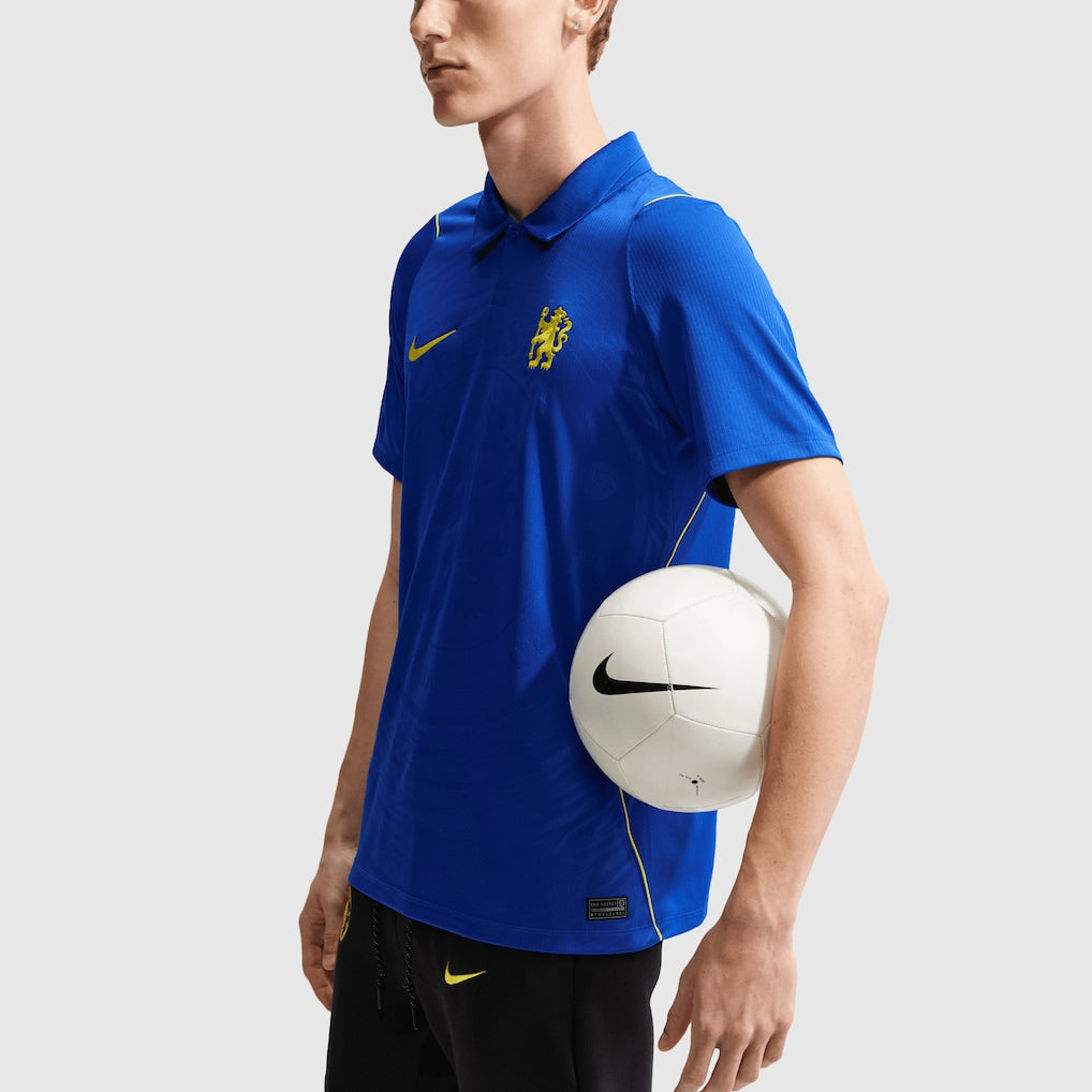 Home 26/27 Men's Shirt - Model