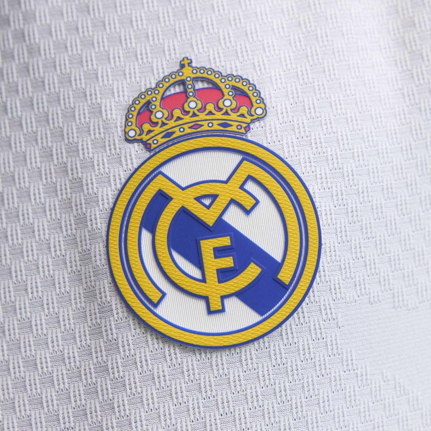 Home 26/27 Player Edition Shirt - Club Crest