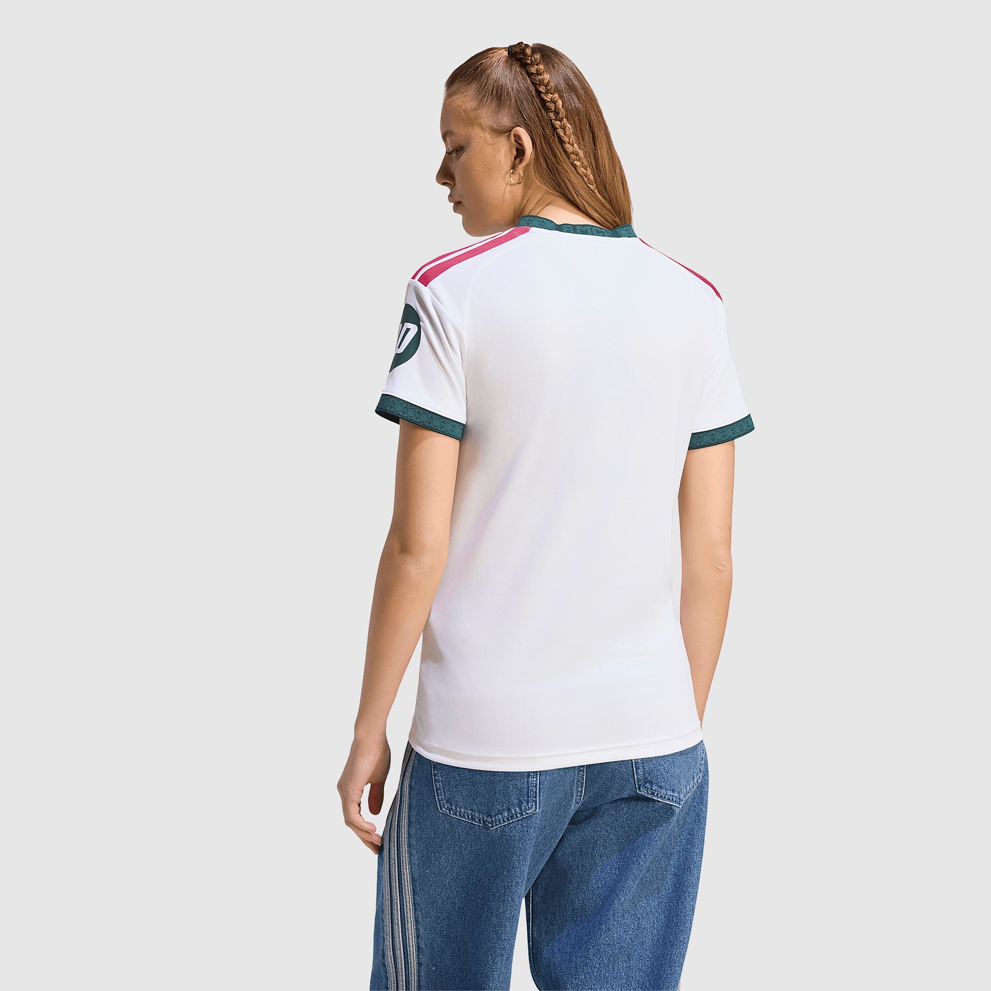 Home 26/27 Women's Shirt - Model Back
