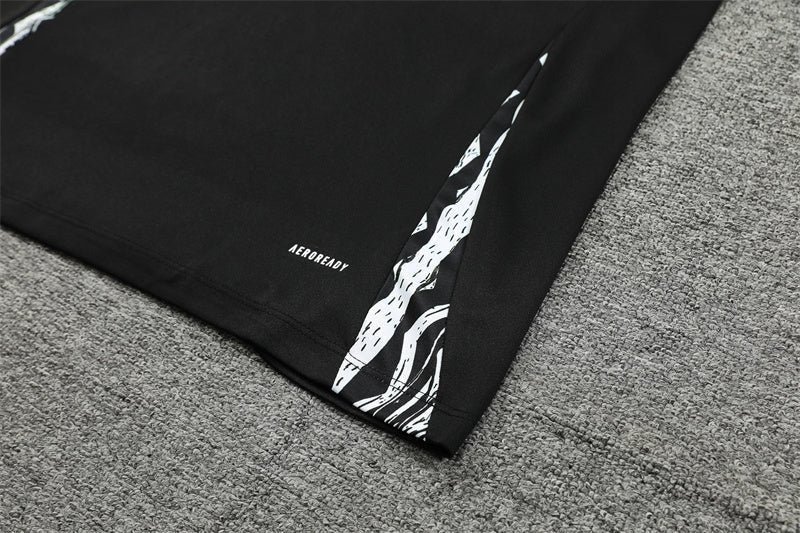 Away 24/25 Tracksuit Kit - Detail