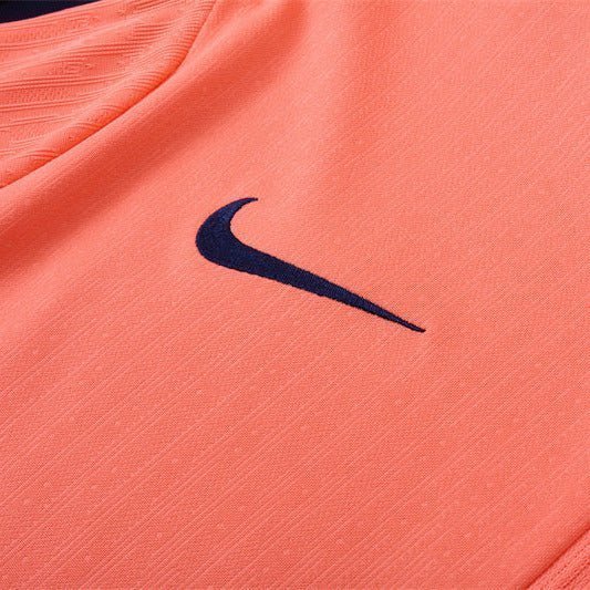 Home 24/25 Tracksuit Kit - Detail