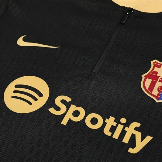 Training 24/25 Tracksuit Kit - Detail