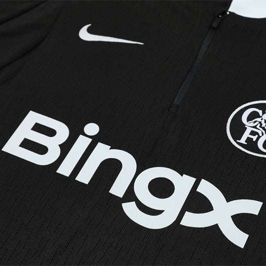 25/26 Tracksuit Kit - Detail