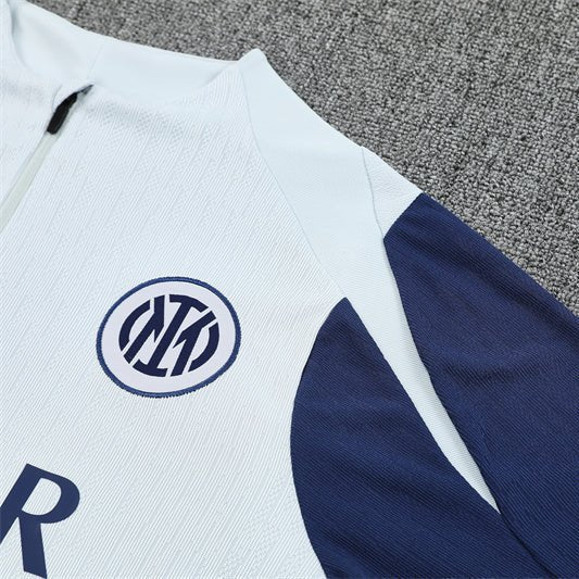 25/26 Tracksuit Kit - Detail