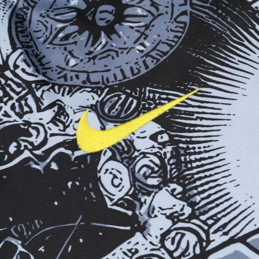 Special Edition Tracksuit Kit - Detail