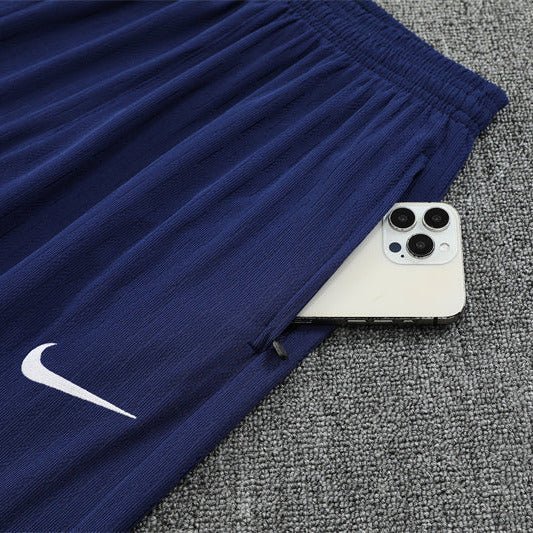 Special Edition Tracksuit Kit - Detail