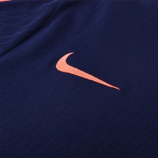 Special Edition Tracksuit Kit - Detail