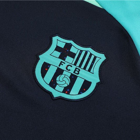 Special Edition Tracksuit Kit - Detail