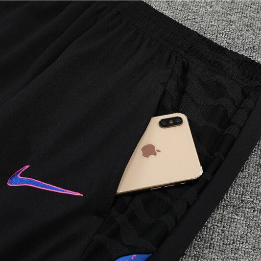 Special Edition Tracksuit Kit - Detail