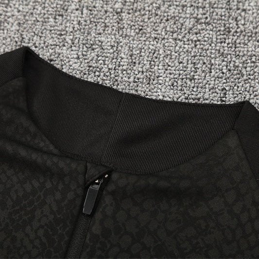Special Edition Tracksuit Kit - Detail
