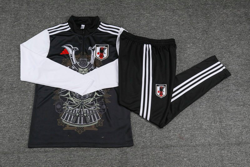 Special Edition Tracksuit Kit - Detail