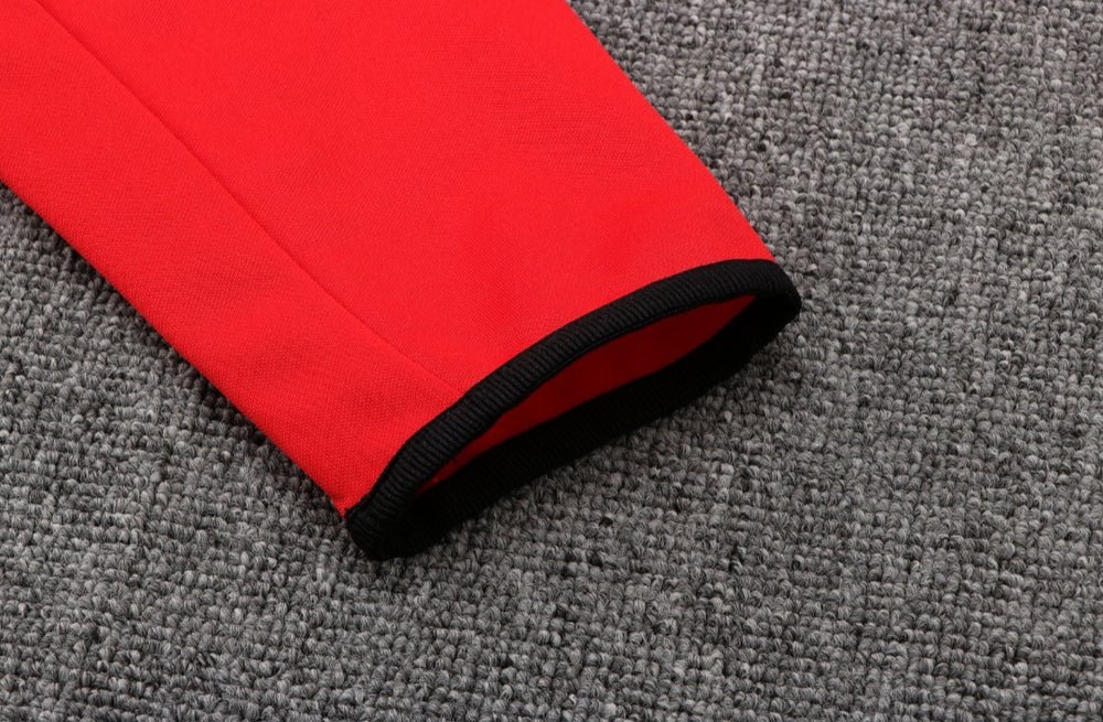 Tracksuit Kit - Detail