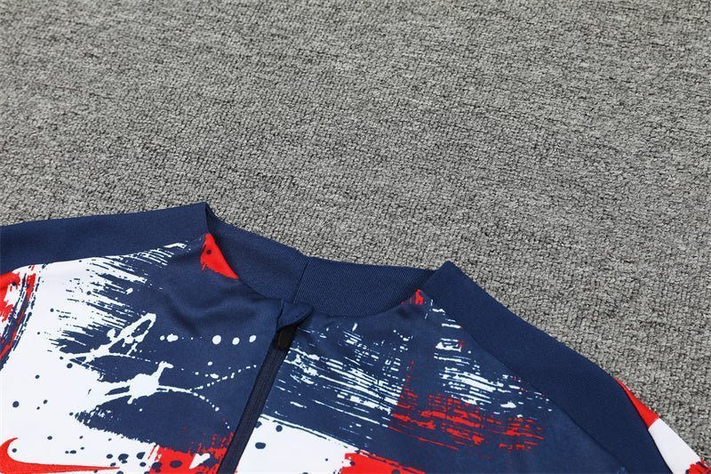 Special Edition Tracksuit Kit - Detail