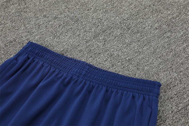 Special Edition Tracksuit Kit - Detail