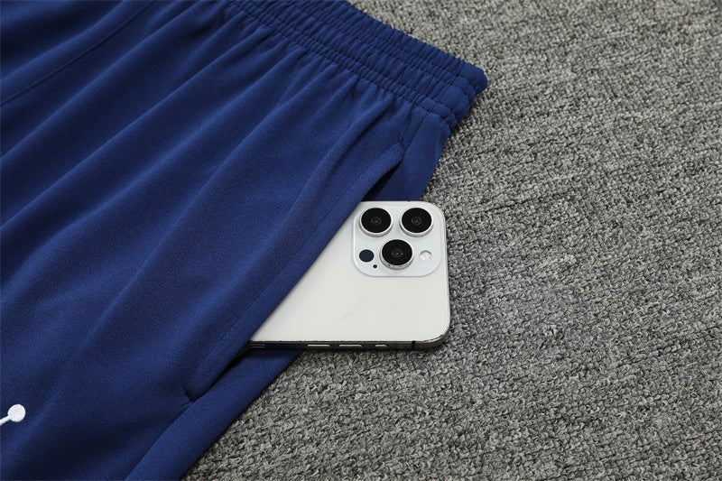 Special Edition Tracksuit Kit - Detail