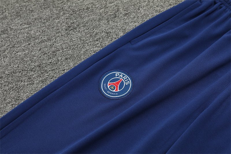 Special Edition Tracksuit Kit - Detail