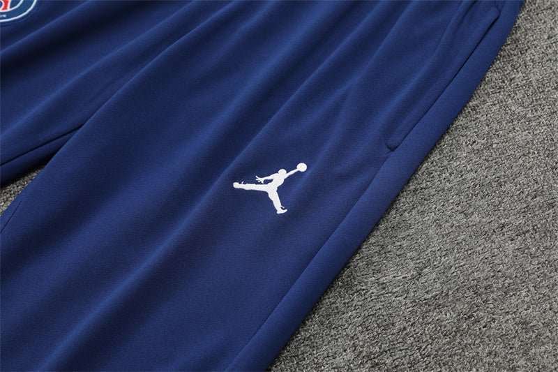 Special Edition Tracksuit Kit - Detail
