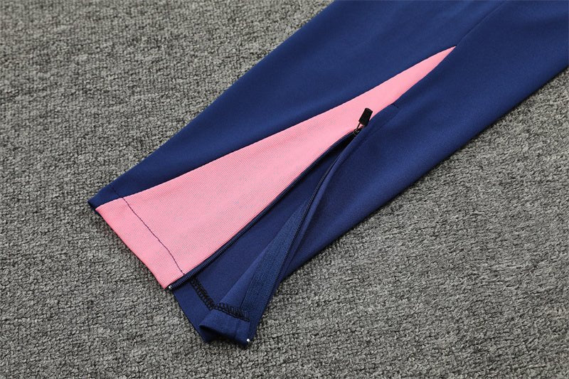 Special Edition Tracksuit Kit - Detail