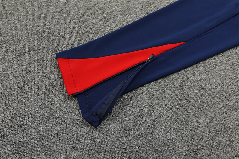 Special Edition Tracksuit Kit - Detail