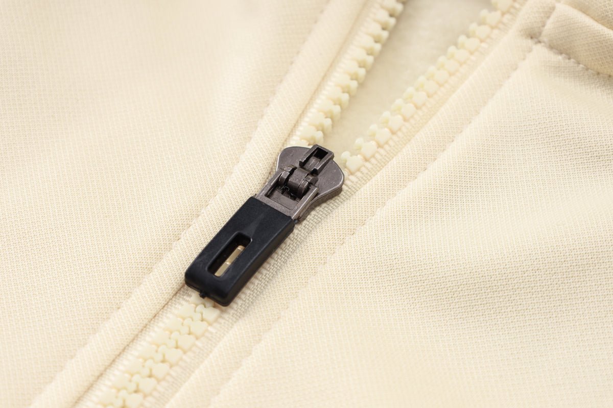 Tracksuit Kit - Detail