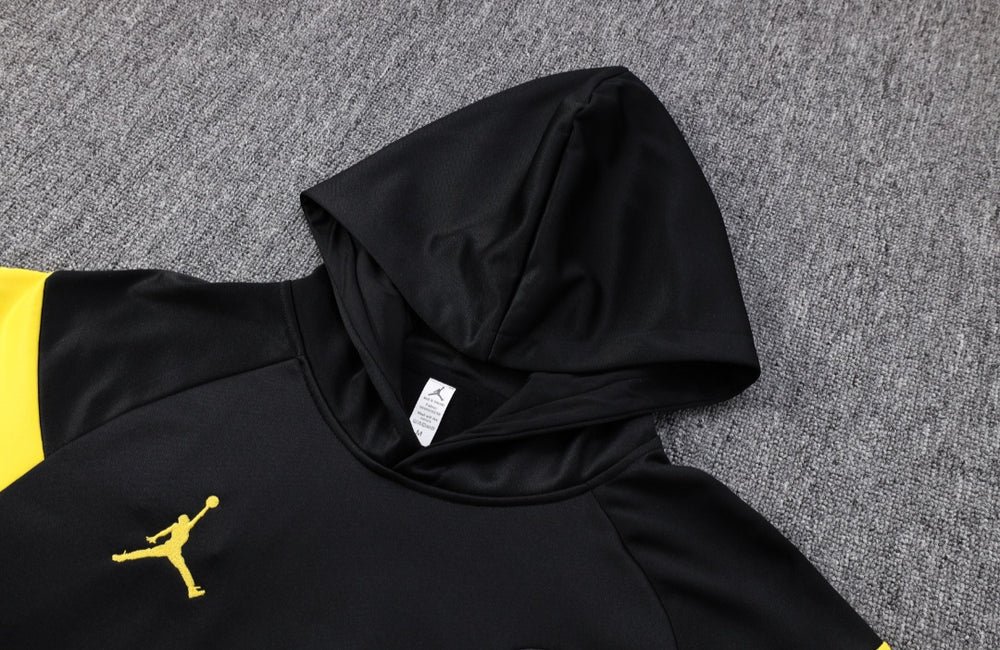 Tracksuit Kit - Detail