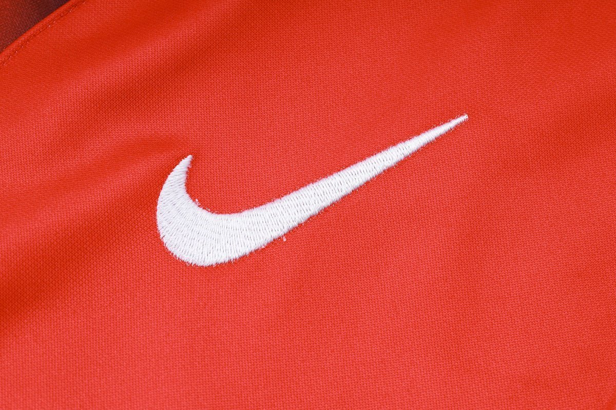 Tracksuit Kit - Detail