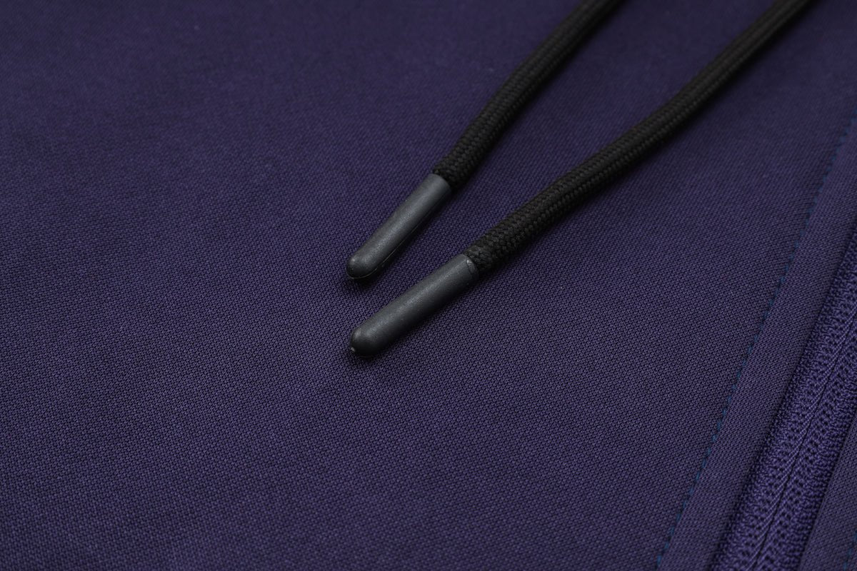 Tracksuit Kit - Detail