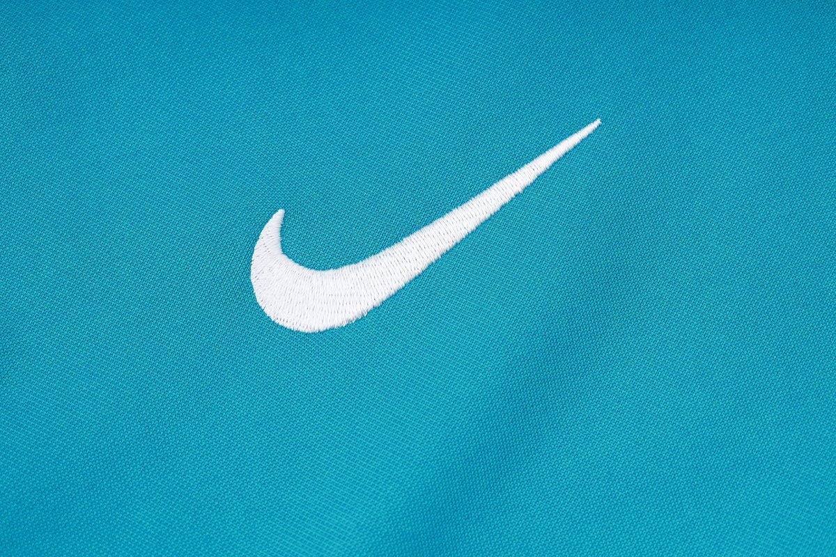 Tracksuit Kit - Detail