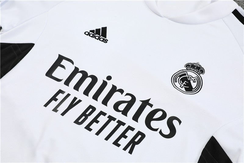 Special Edition Tracksuit Kit - Detail