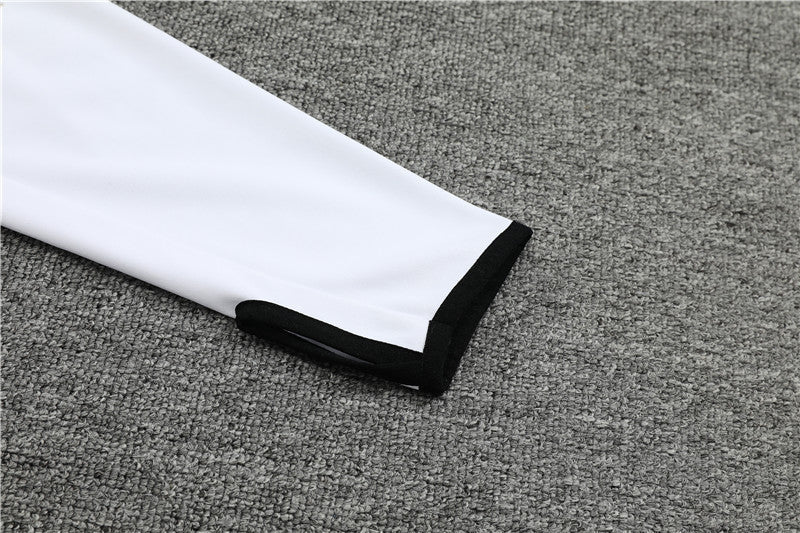 Special Edition Tracksuit Kit - Detail