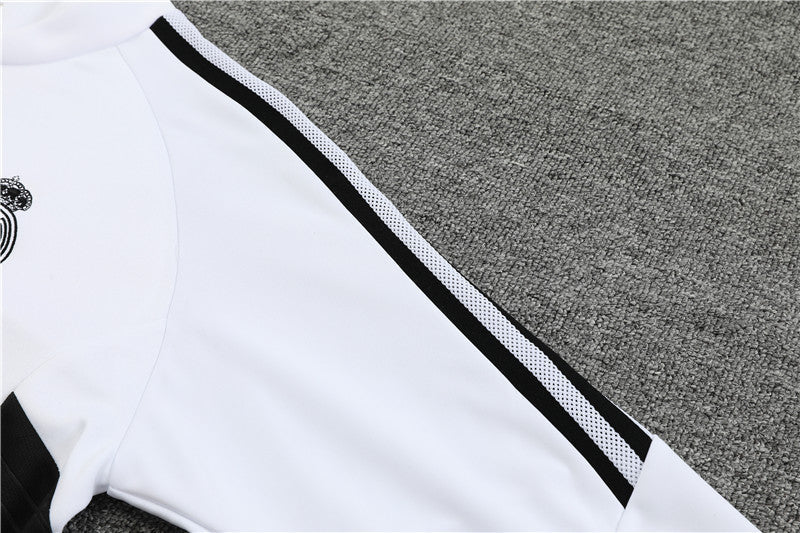 Special Edition Tracksuit Kit - Detail