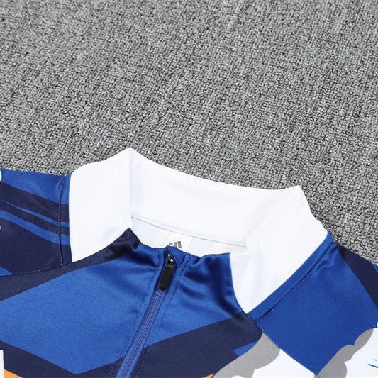 Special Edition Tracksuit Kit - Detail