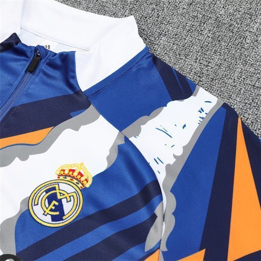 Special Edition Tracksuit Kit - Detail